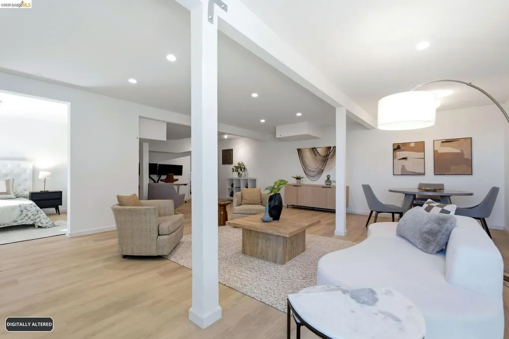 7308 Hillmont Oakland CA 94605