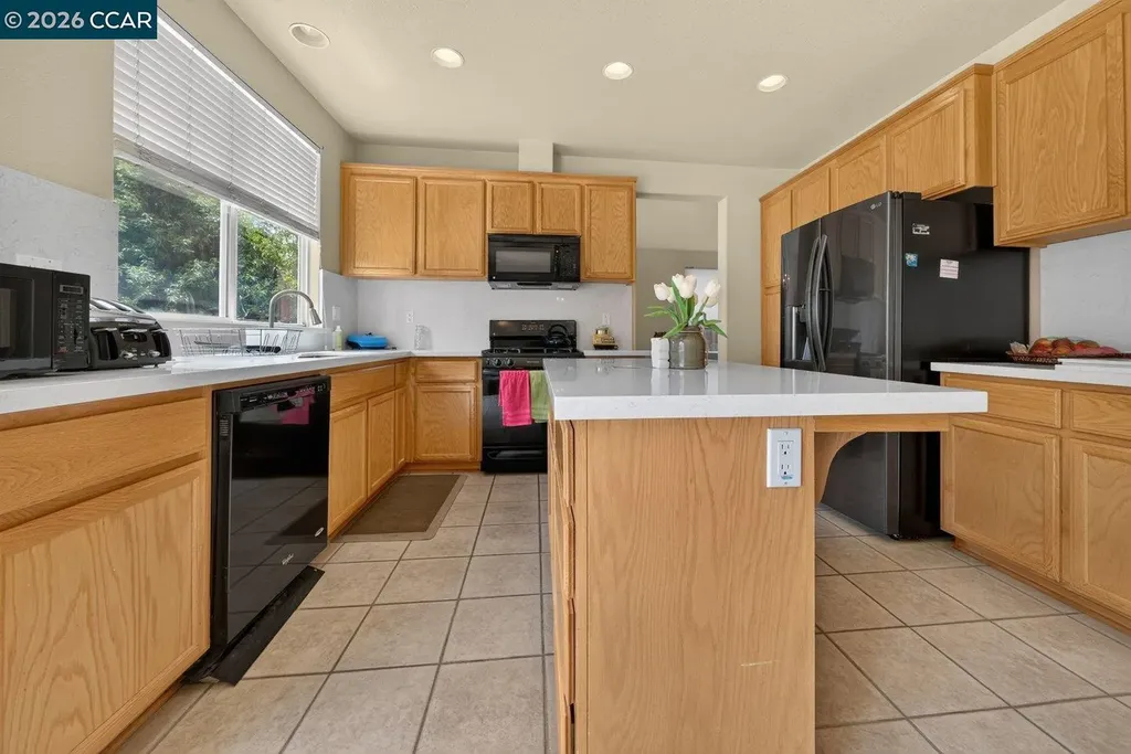1816 Crown Peak Way Antioch CA 94531