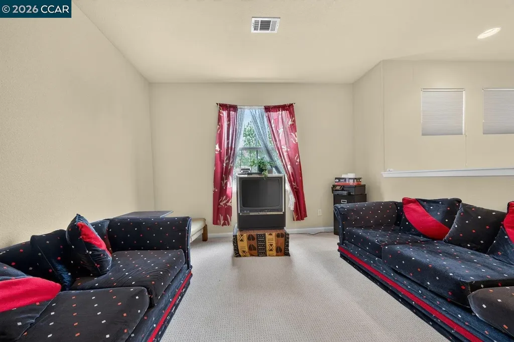 1816 Crown Peak Way Antioch CA 94531