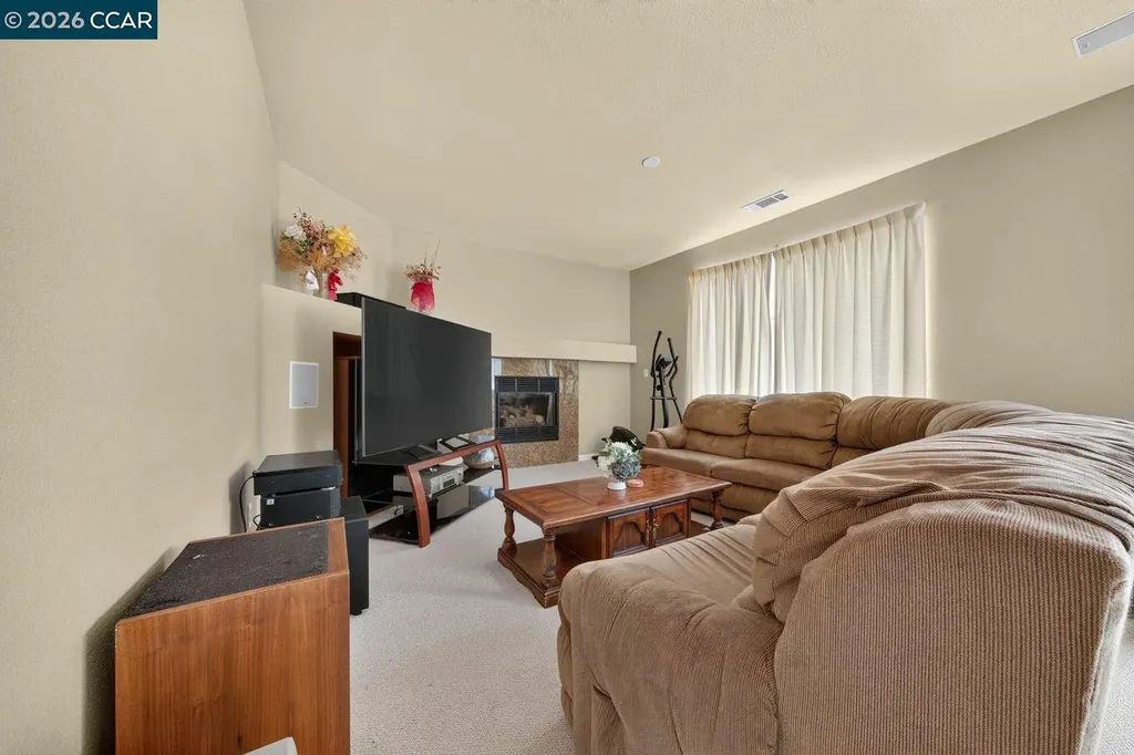 1816 Crown Peak Way Antioch CA 94531
