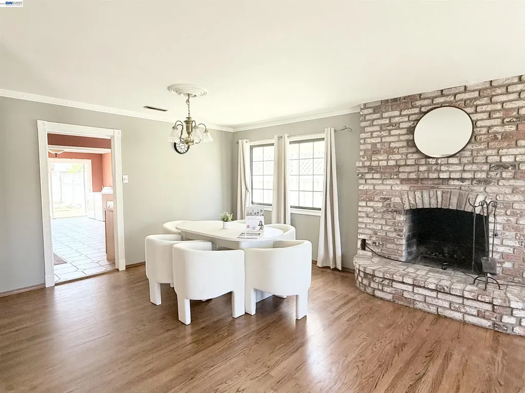 1526 Beechwood Avenue San Leandro CA 94579