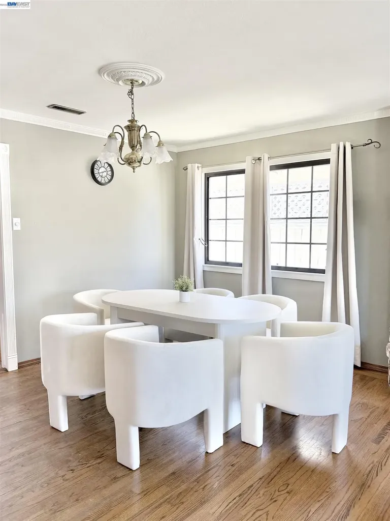 1526 Beechwood Avenue San Leandro CA 94579