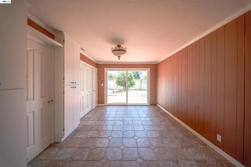 1526 Beechwood Avenue San Leandro CA 94579