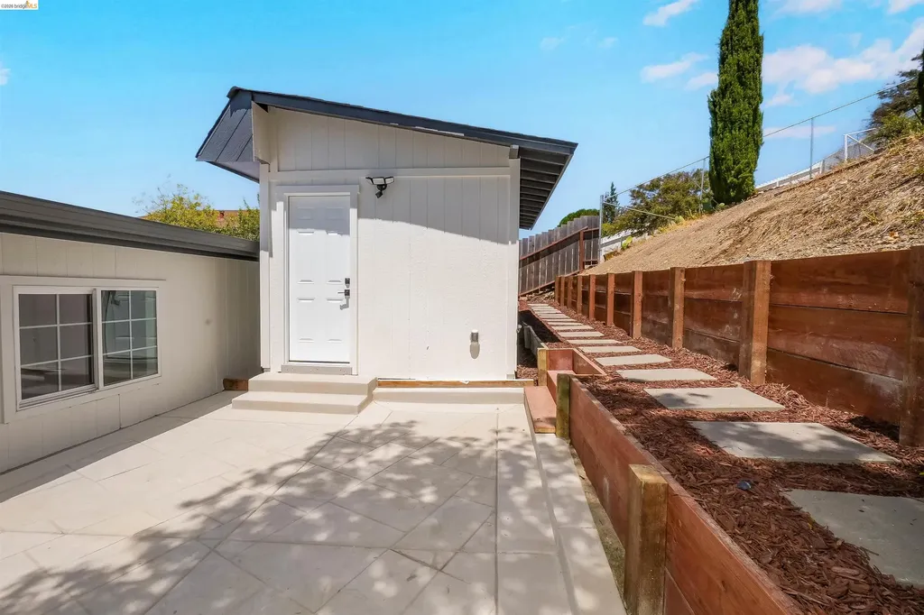 1090 Central Boulevard Hayward CA 94542