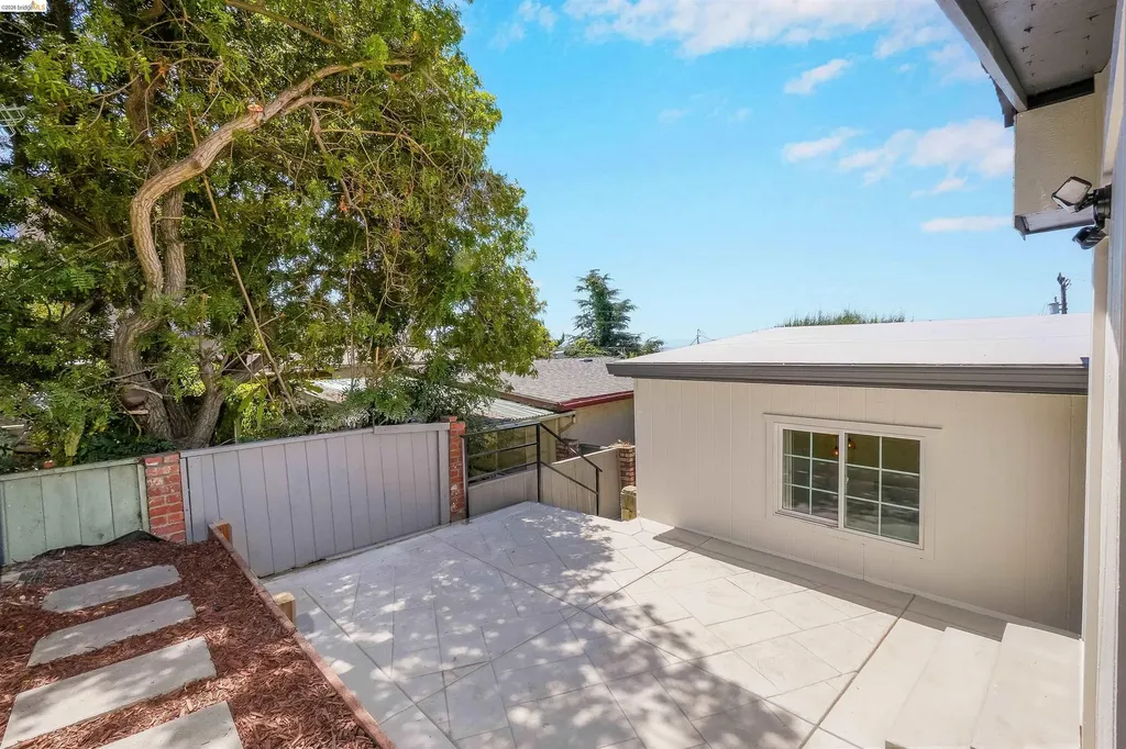 1090 Central Boulevard Hayward CA 94542