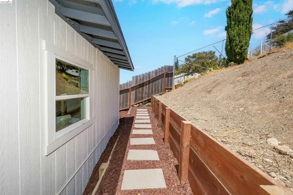1090 Central Boulevard Hayward CA 94542