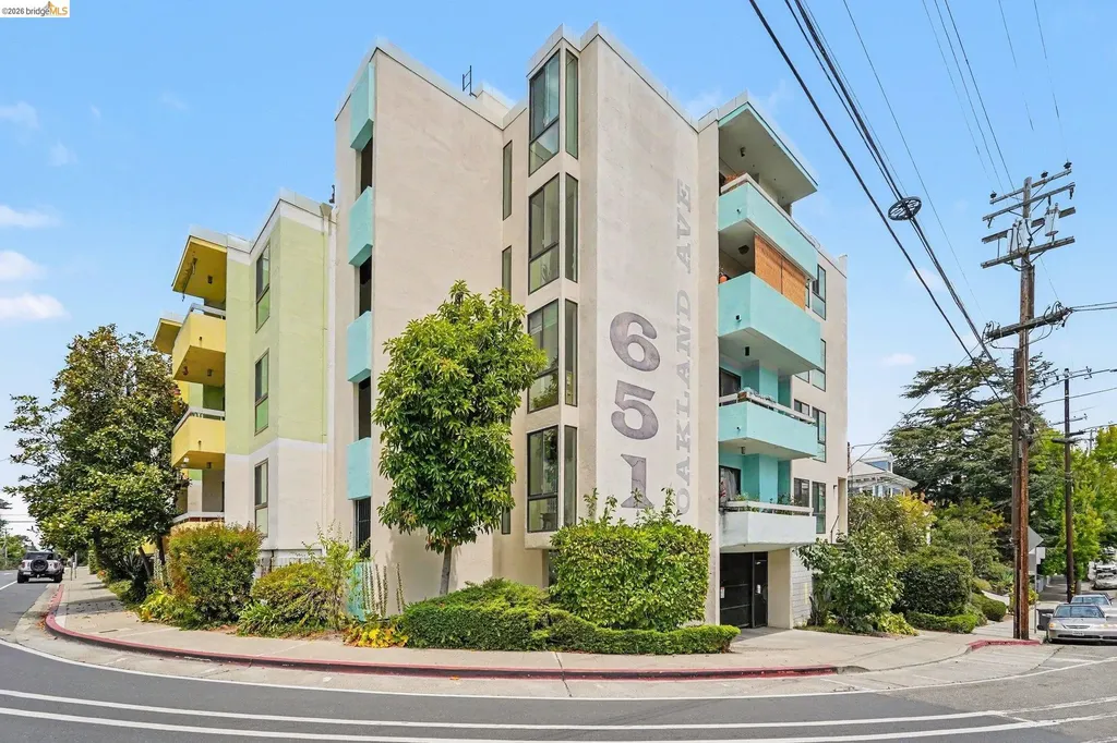 651 Oakland Avenue Oakland CA 94611