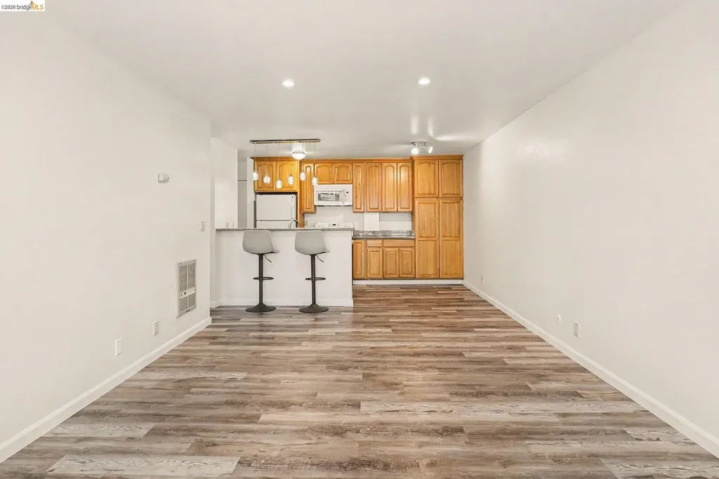 651 Oakland Avenue Oakland CA 94611