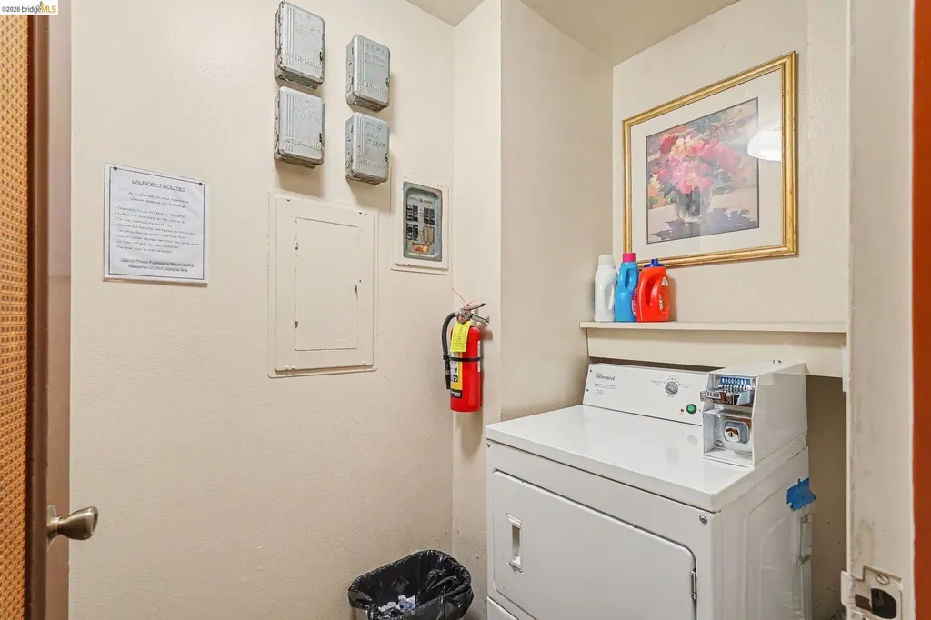 651 Oakland Avenue Oakland CA 94611