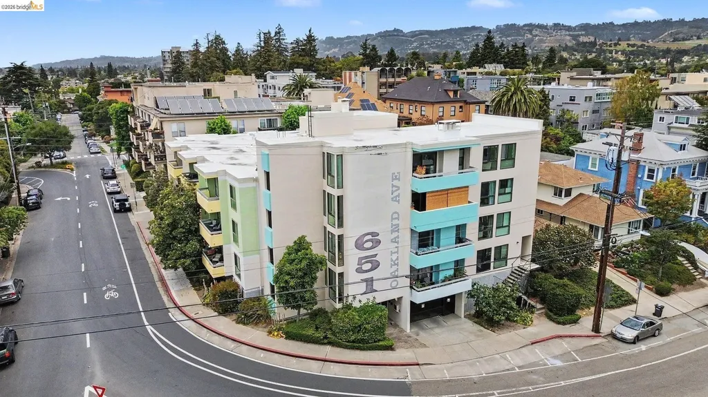 651 Oakland Avenue Oakland CA 94611