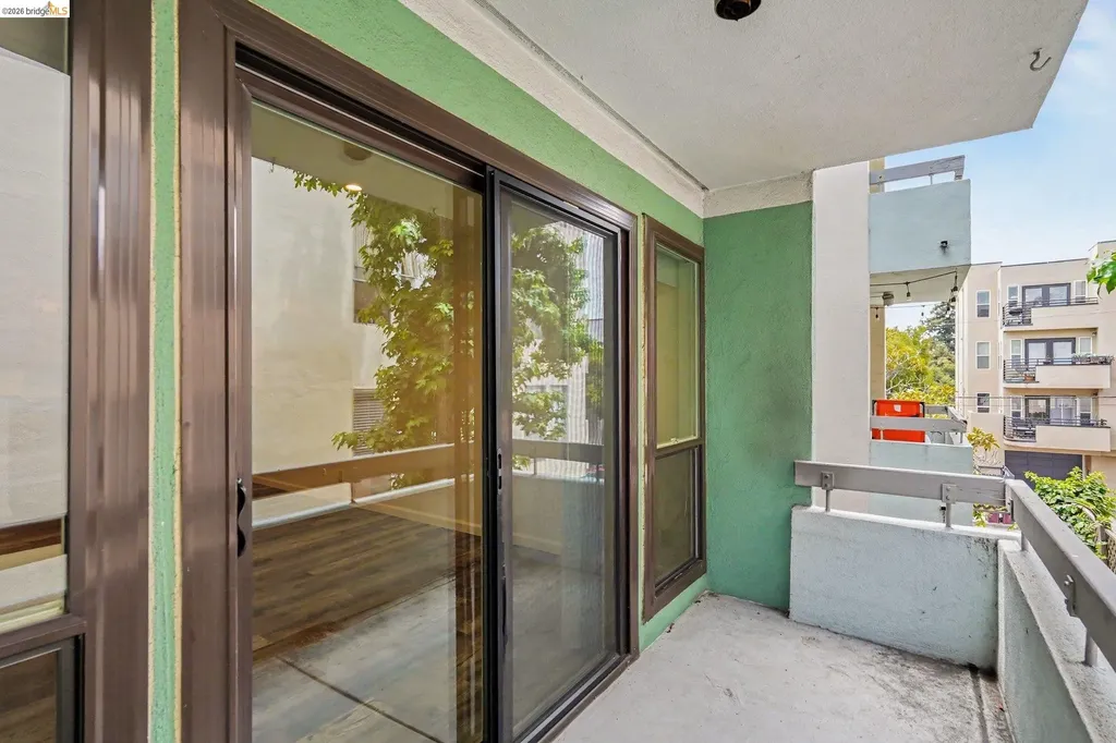 651 Oakland Avenue Oakland CA 94611