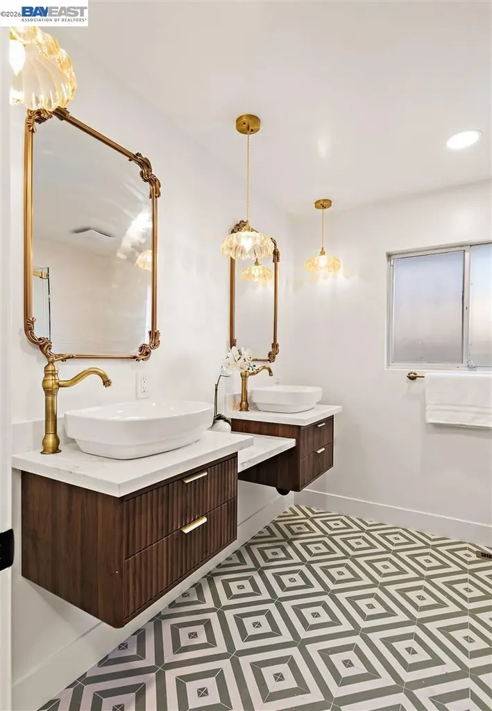 2356 Marineview Drive San Leandro CA 94577
