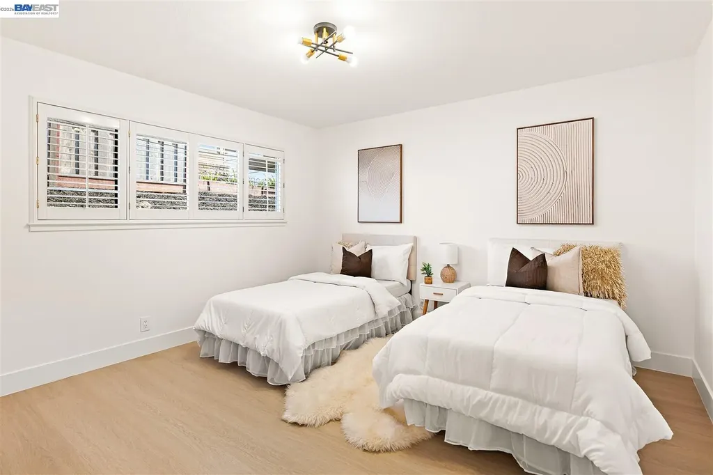 2356 Marineview Drive San Leandro CA 94577
