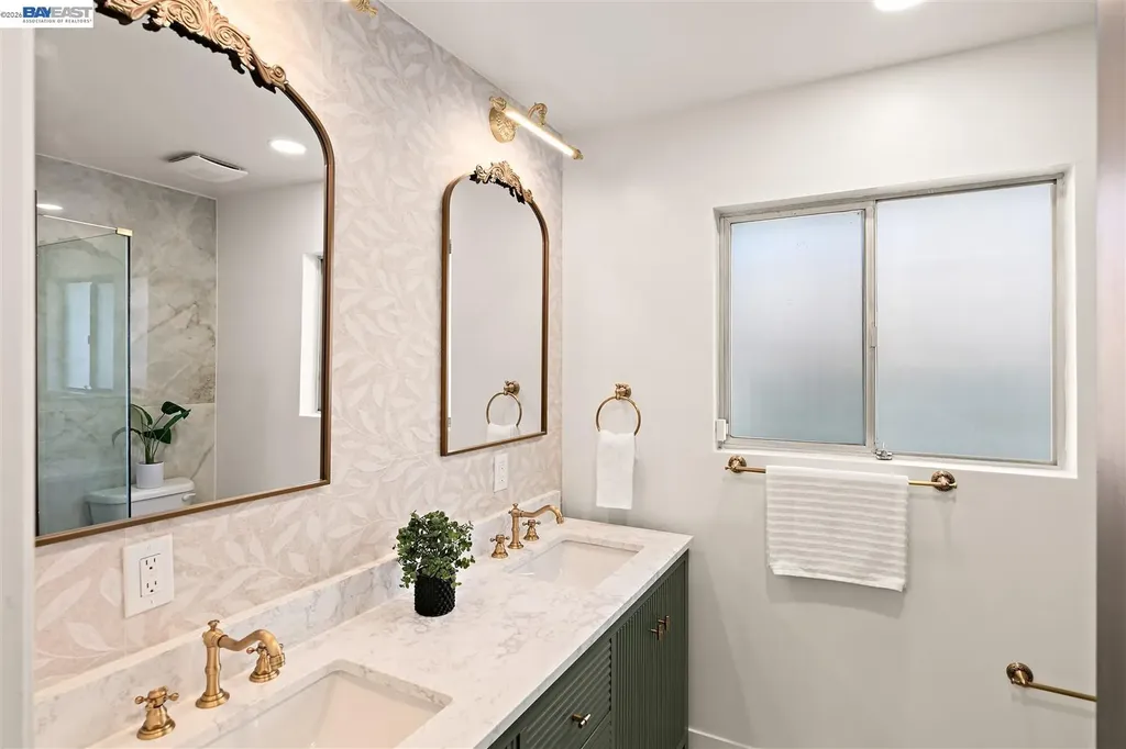 2356 Marineview Drive San Leandro CA 94577