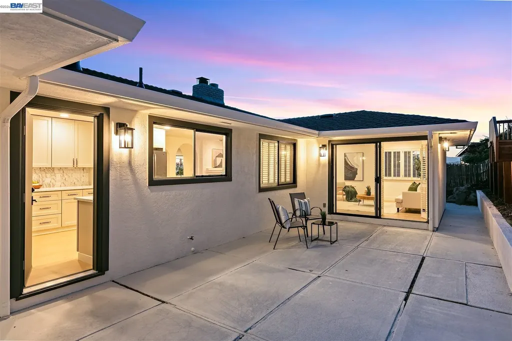 2356 Marineview Drive San Leandro CA 94577