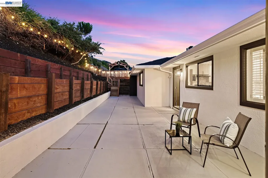 2356 Marineview Drive San Leandro CA 94577