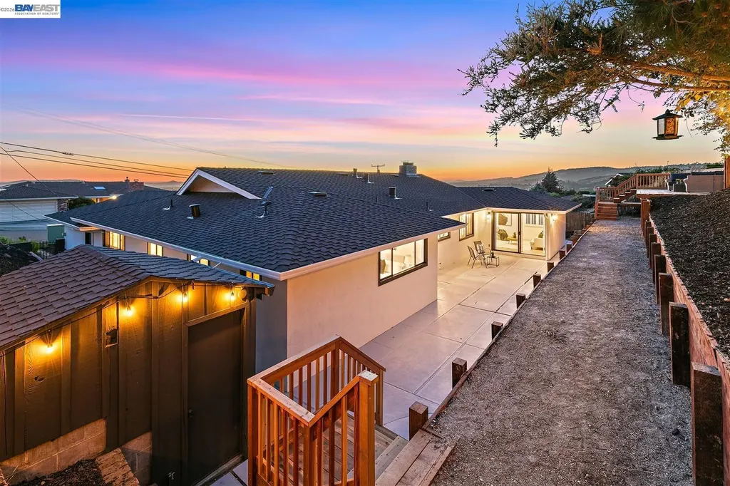 2356 Marineview Drive San Leandro CA 94577