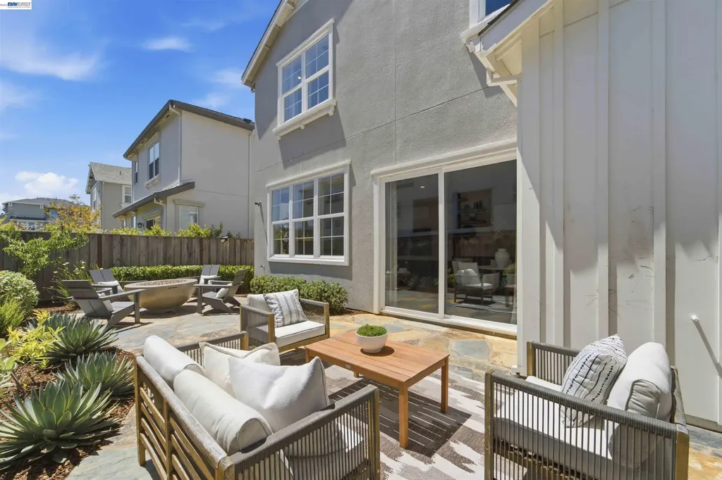 37595 Sea Bank Street Newark CA 94560