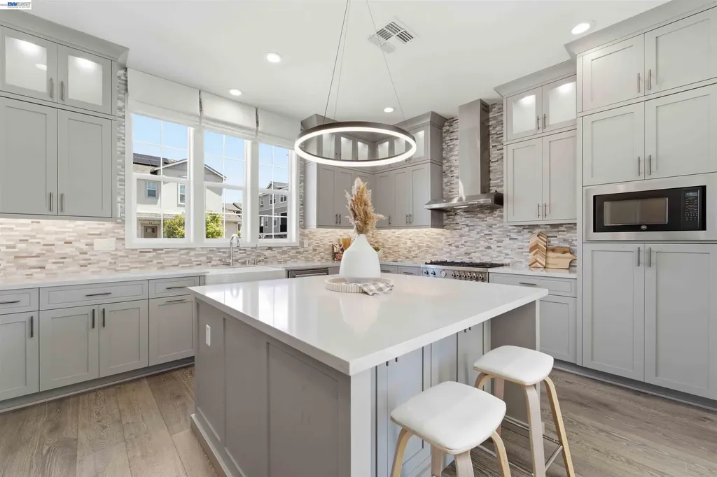 37595 Sea Bank Street Newark CA 94560