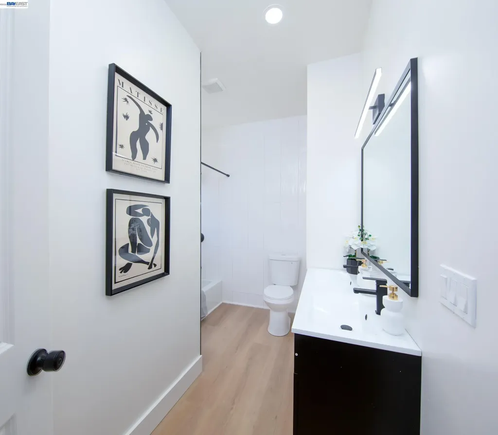 1043 18th Street Oakland CA 94606