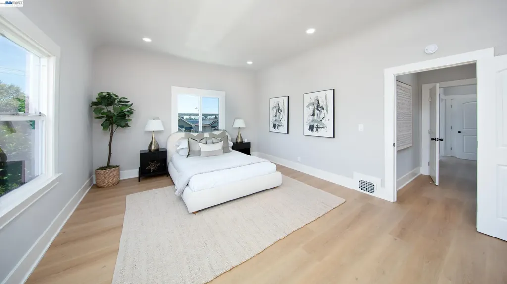 1043 18th Street Oakland CA 94606