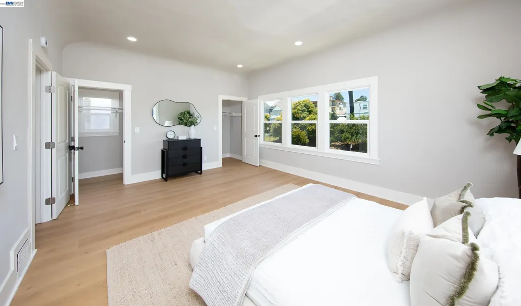 1043 18th Street Oakland CA 94606