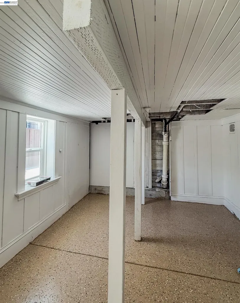 1043 18th Street Oakland CA 94606