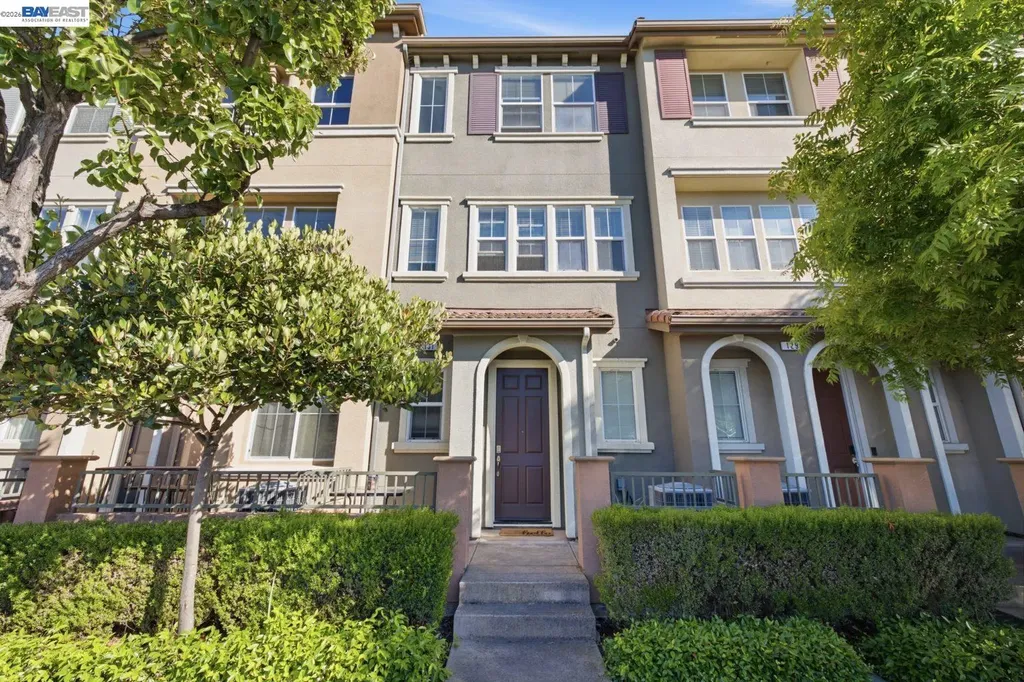 131 Burbank Street Hayward CA 94541