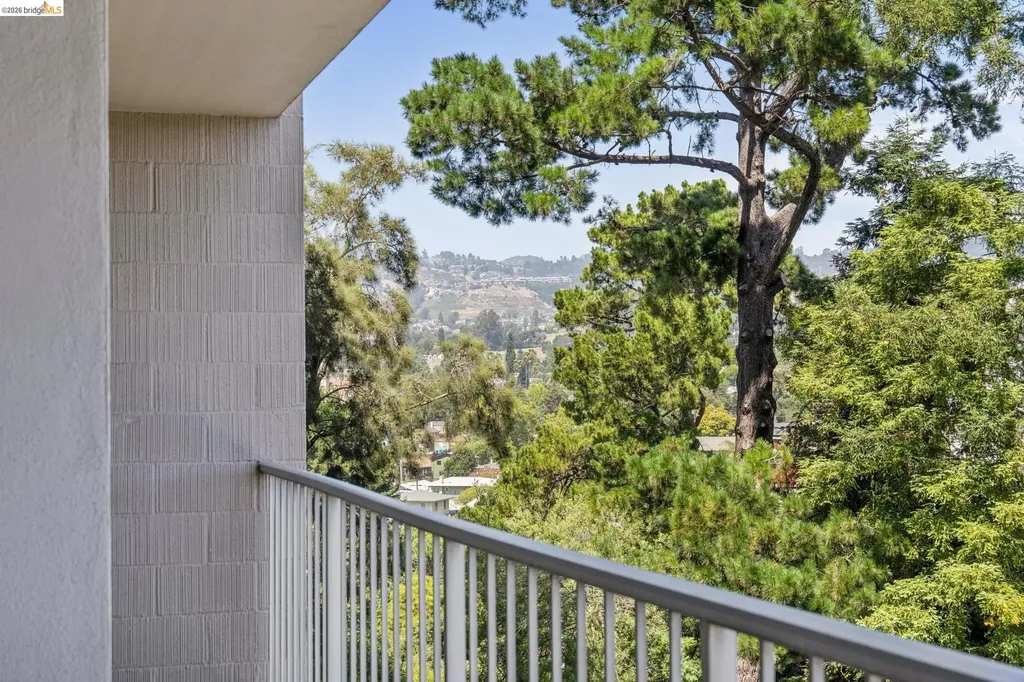 1 Kelton Court Oakland CA 94611