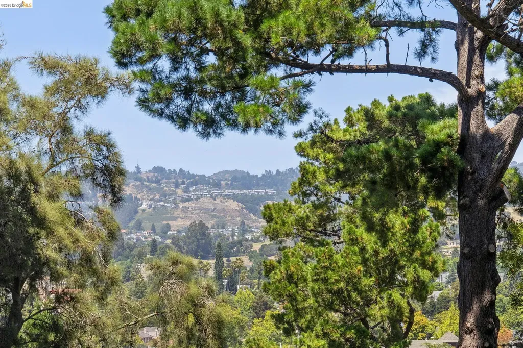 1 Kelton Court Oakland CA 94611