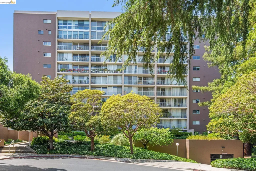 1 Kelton Court Oakland CA 94611
