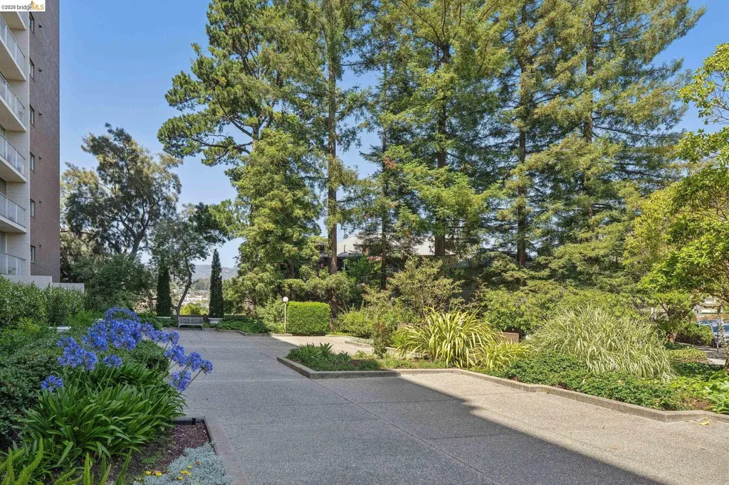 1 Kelton Court Oakland CA 94611
