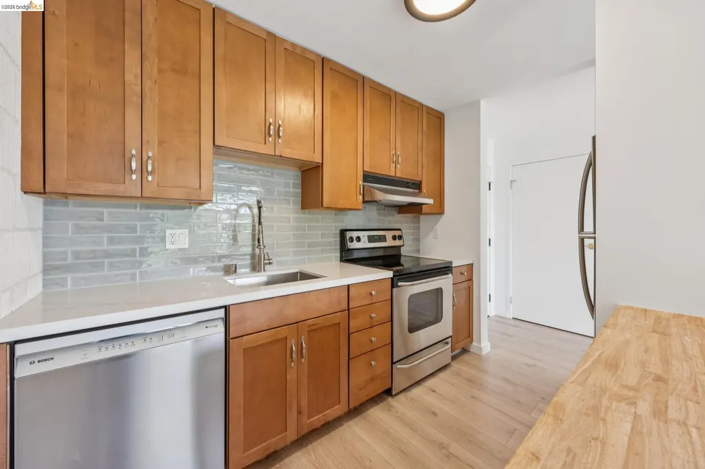 1 Kelton Court Oakland CA 94611