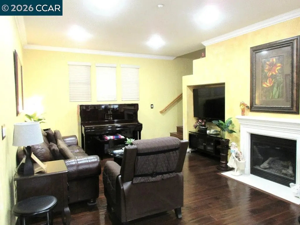 2072 Drake Lane Hercules CA 94547