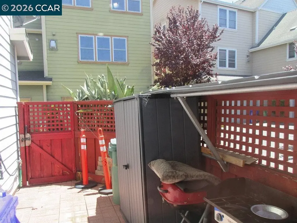 2072 Drake Lane Hercules CA 94547