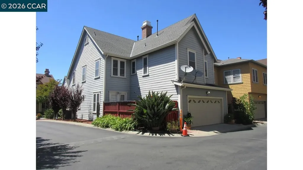 2072 Drake Lane Hercules CA 94547