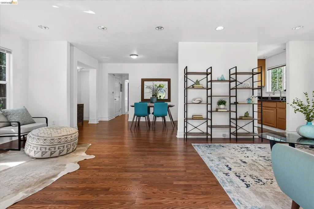 7925 Greenly Drive Oakland CA 94605