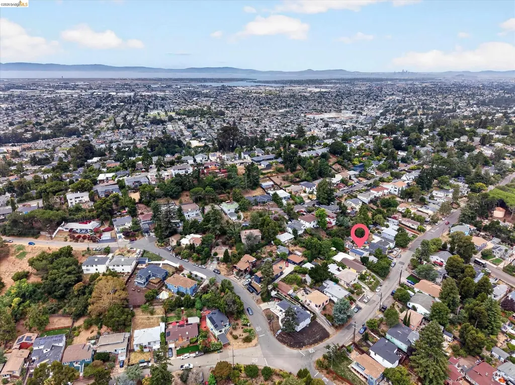 7925 Greenly Drive Oakland CA 94605