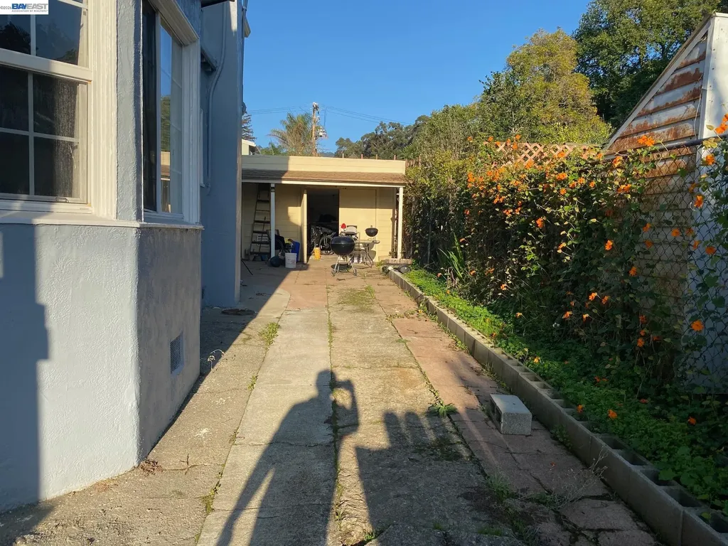 3264 Kansas Oakland CA 94602