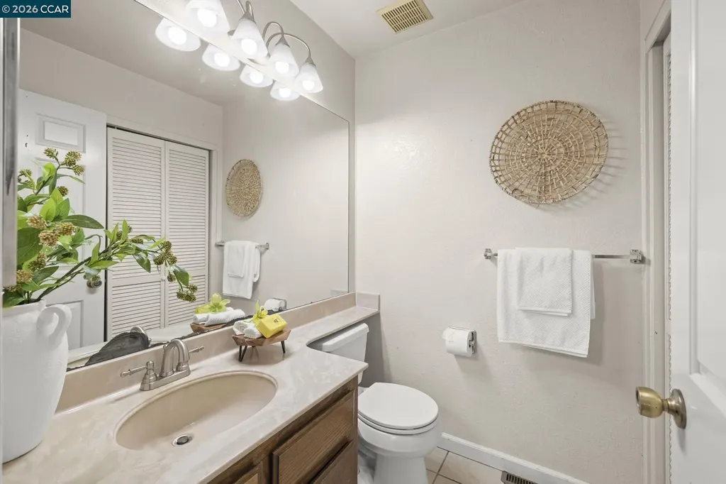 16 Josefa Place Moraga CA 94556