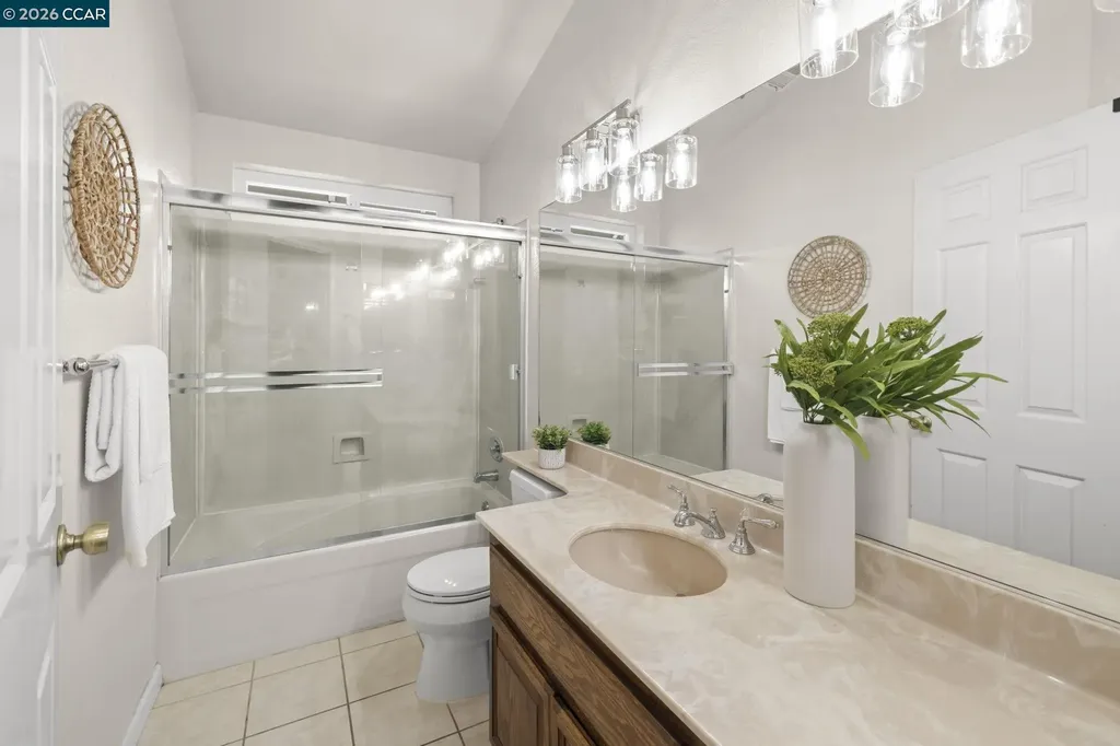 16 Josefa Place Moraga CA 94556