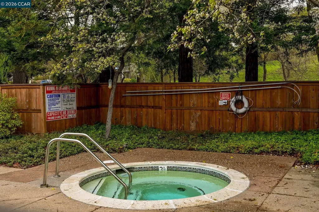 16 Josefa Place Moraga CA 94556