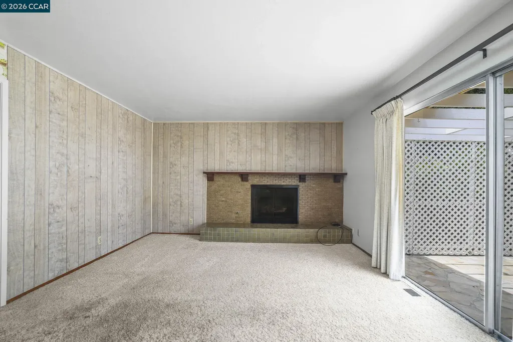 5218 Camino Alta Mira Castro Valley CA 94546