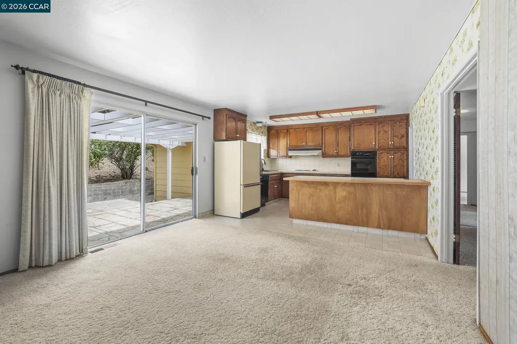 5218 Camino Alta Mira Castro Valley CA 94546