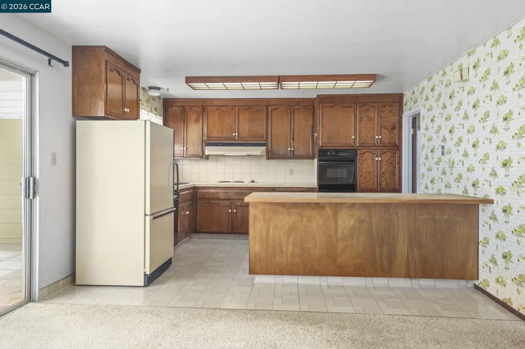 5218 Camino Alta Mira Castro Valley CA 94546