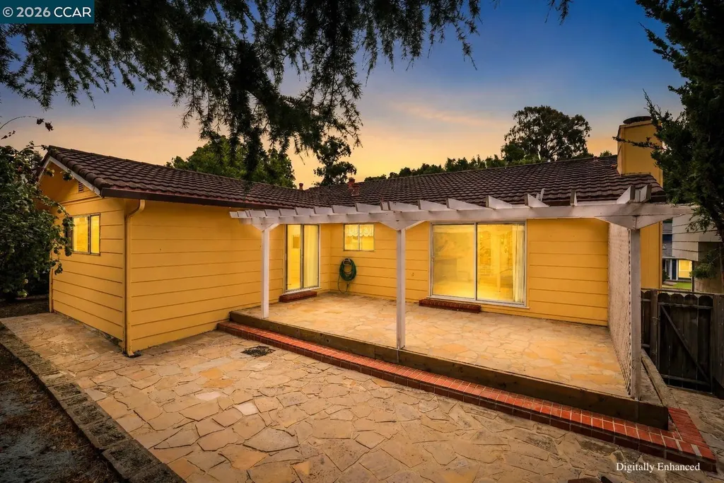 5218 Camino Alta Mira Castro Valley CA 94546