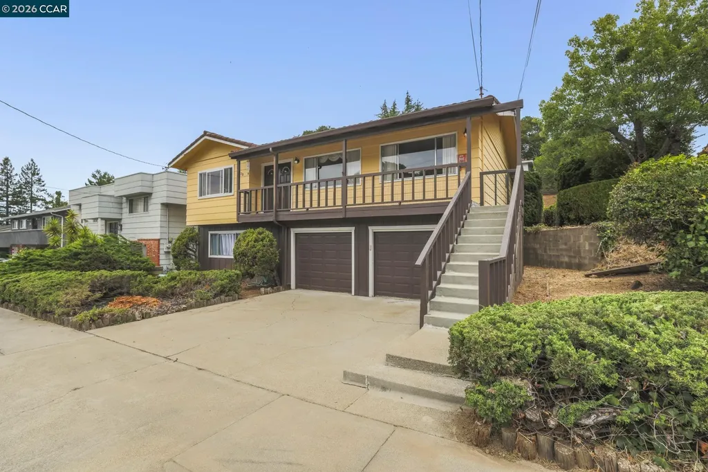 5218 Camino Alta Mira Castro Valley CA 94546