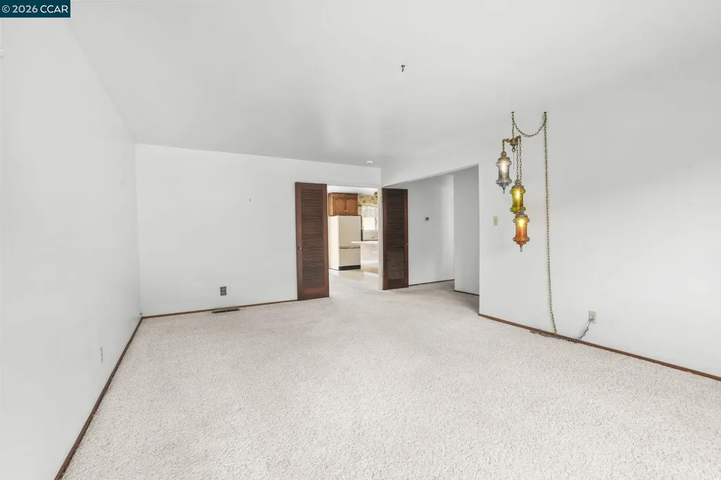 5218 Camino Alta Mira Castro Valley CA 94546