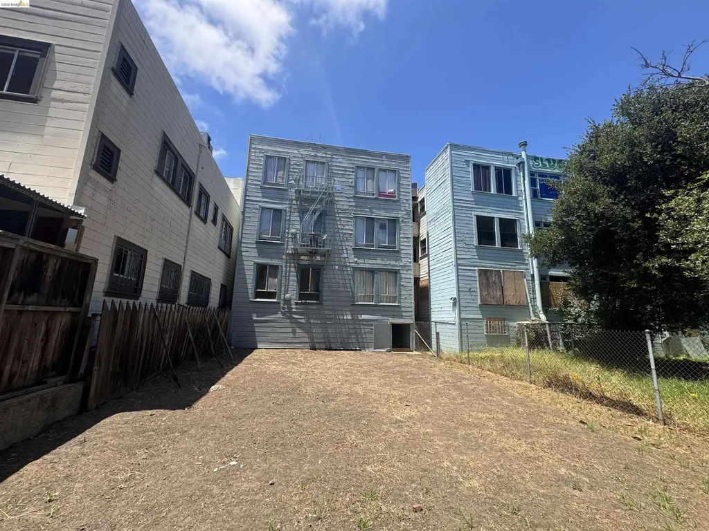 912 Oak Street Oakland CA 94607