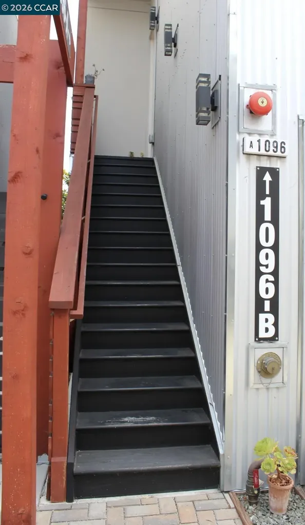 1096 53rd Oakland CA 94608